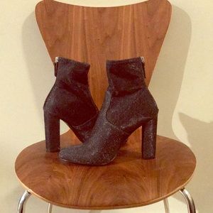 Steve Madden Brisk Metallic Heeled Booties
